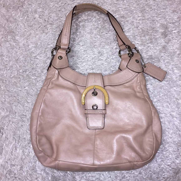 Coach Handbags - ⭐️🔻Coach Soft Pink Shoulder Bag